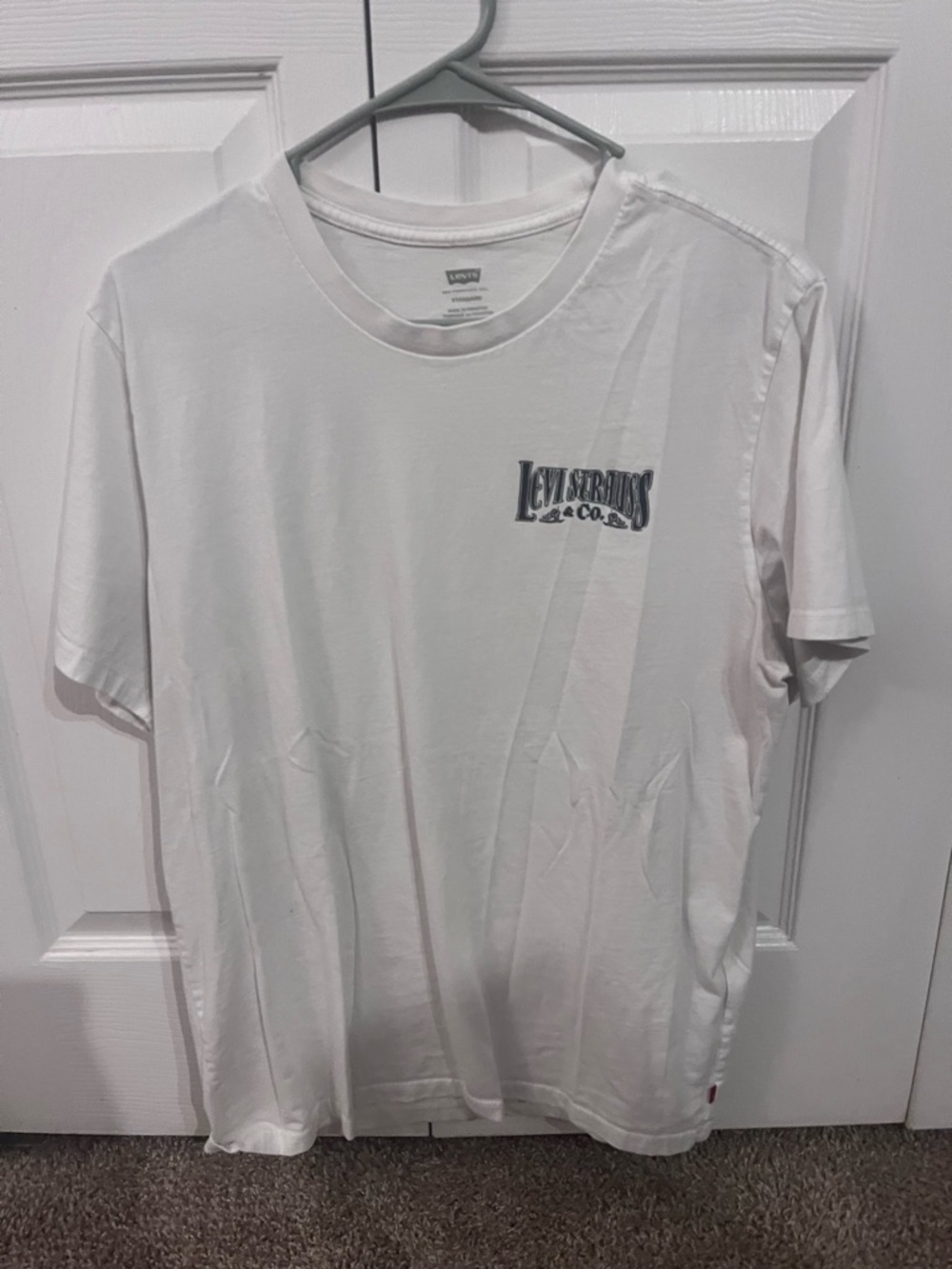 Levi's White Short Sleeve Crew with Small Chest Logo